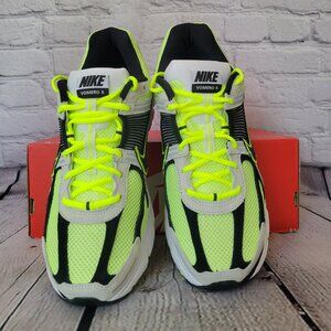 Nike Mens Zoom Vomero 5